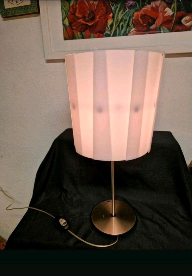 Lampe , Lumina, Nachttischlampe , Fahrbar