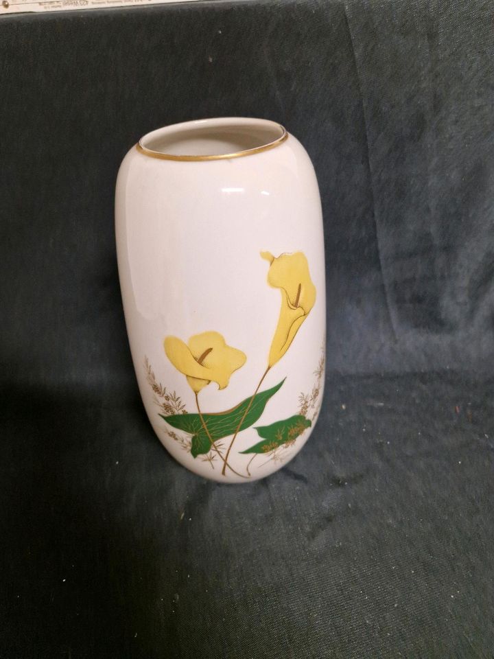 Pmr Jaegerelo, Vase