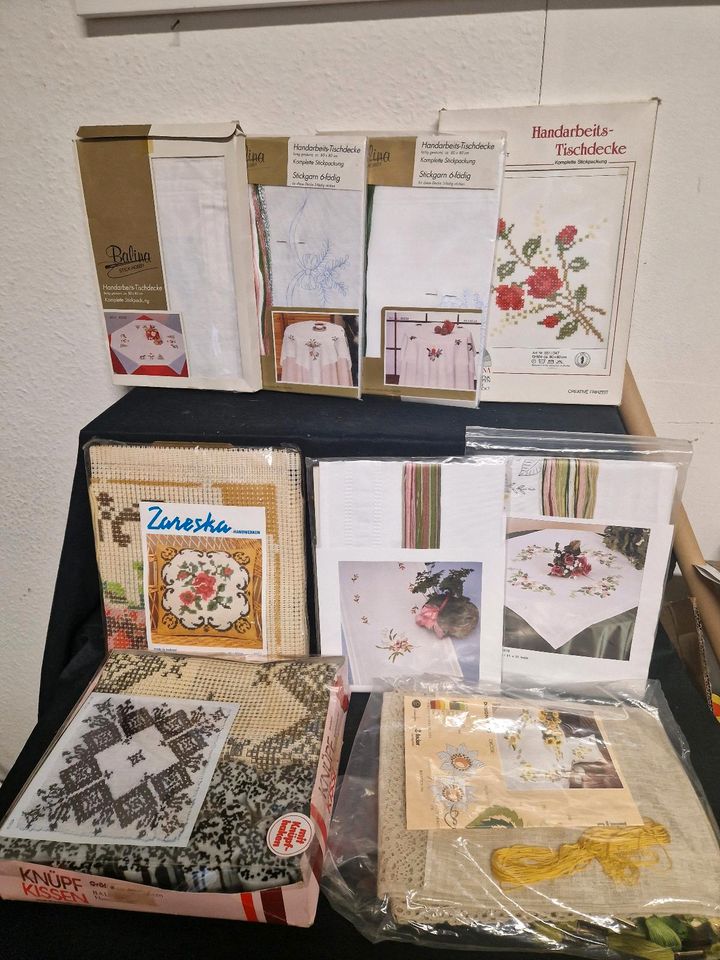 Handarbeitstischdecken, Tischdecke, Knüpfkissen
