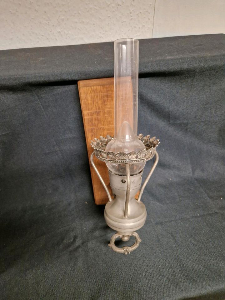 Zinn, Wandlampe, mit Glas