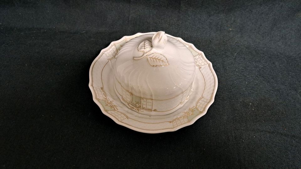 Hutschenreuther, Form Dresden, Butterglocke