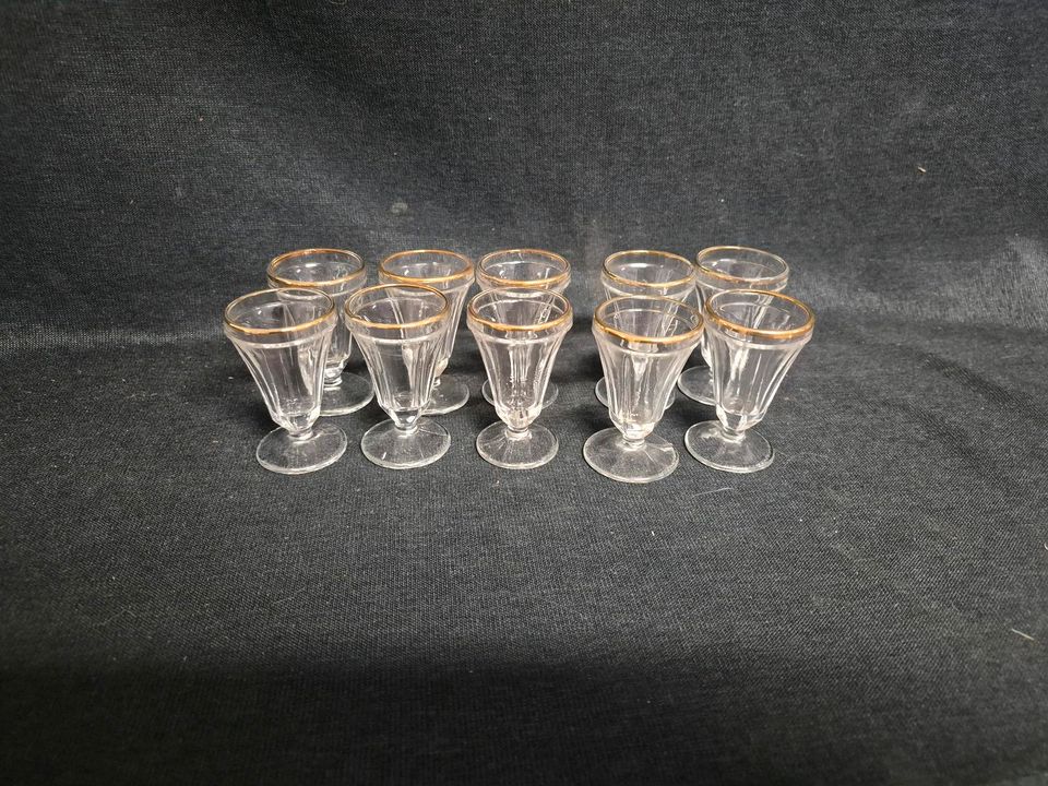 Glas, Schnapsgläser, Goldrand , Trichter