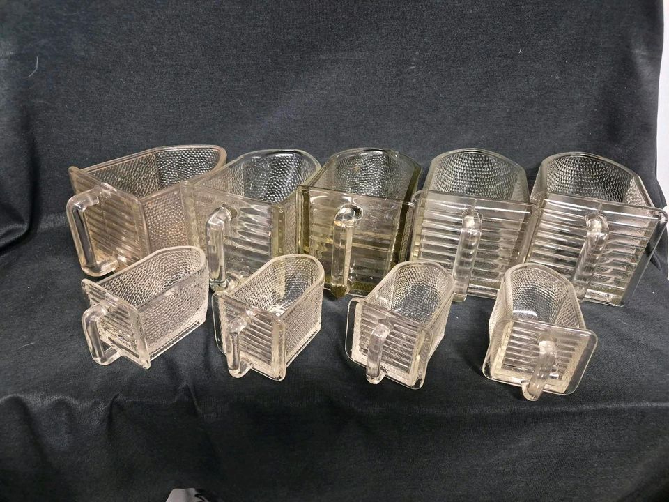 Glas schütten, Glasschubladen