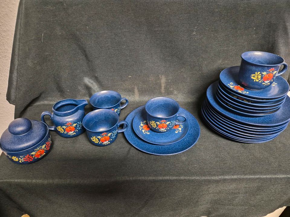 Keramik,blau mit Blumen , Winterling, Landhausstil, Kaffeetassen