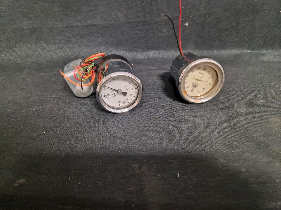 Tachometer, Moto Detail