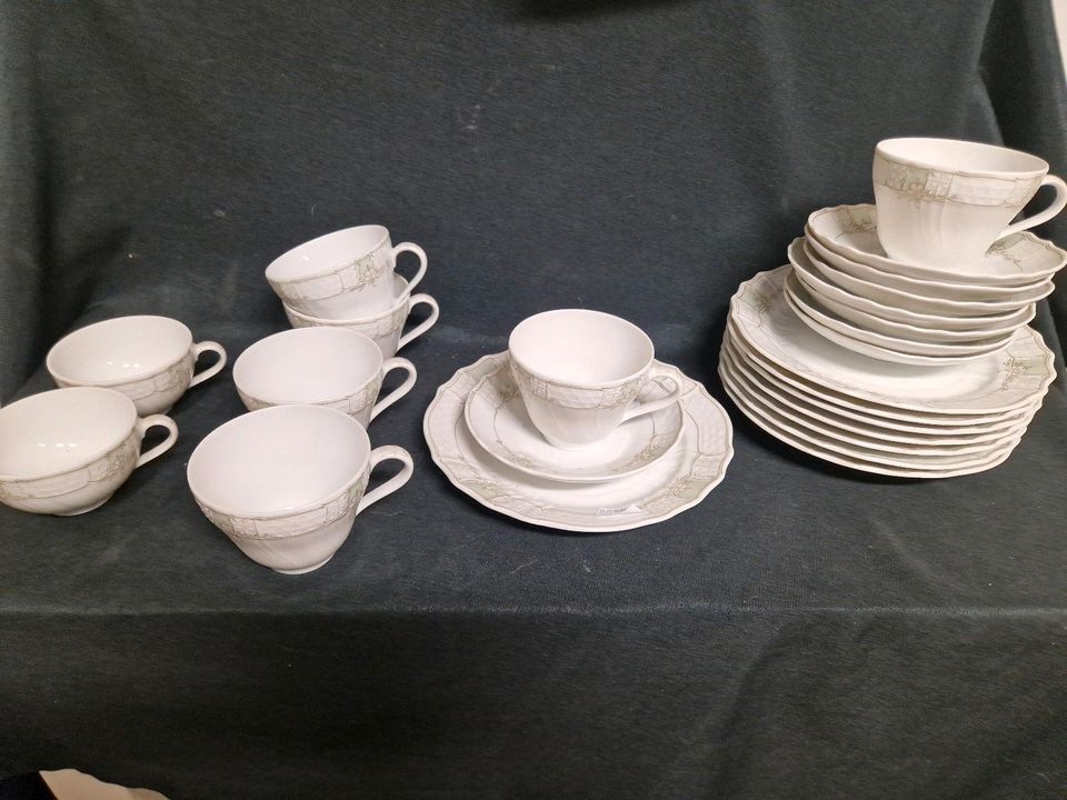 Hutschenreuther , Kaffeetassen Form Dresden grün