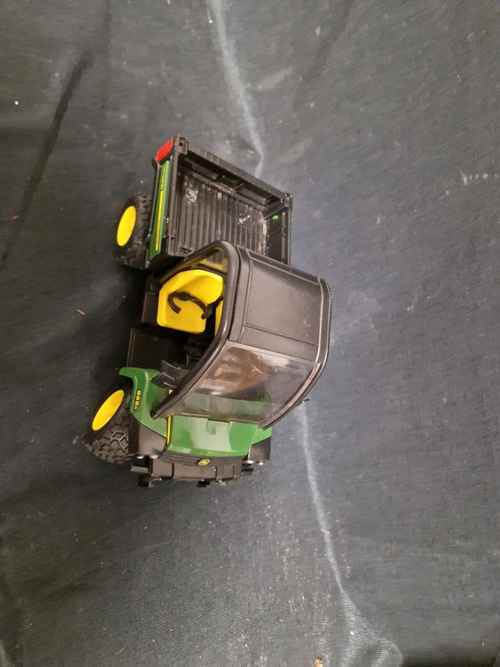 Bruder Gator , John Deere