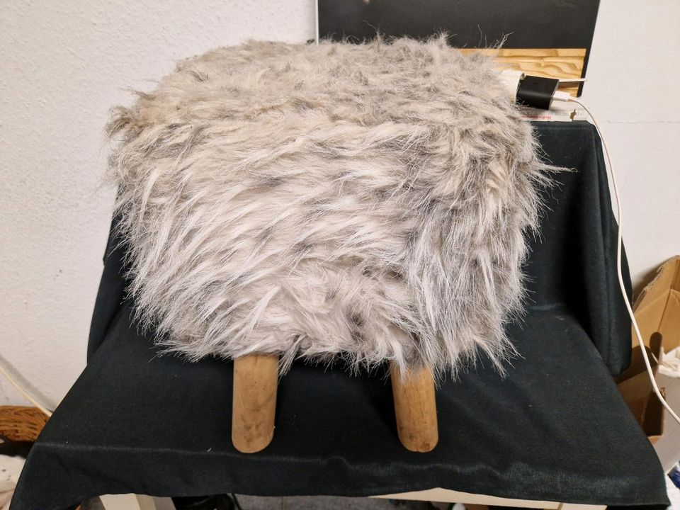 Sitzhocker, flauschig